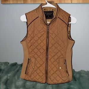 Active USA Women's Tan Quilted Vest
